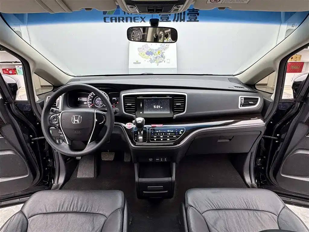 Honda Odyssey 2019 — фото 9