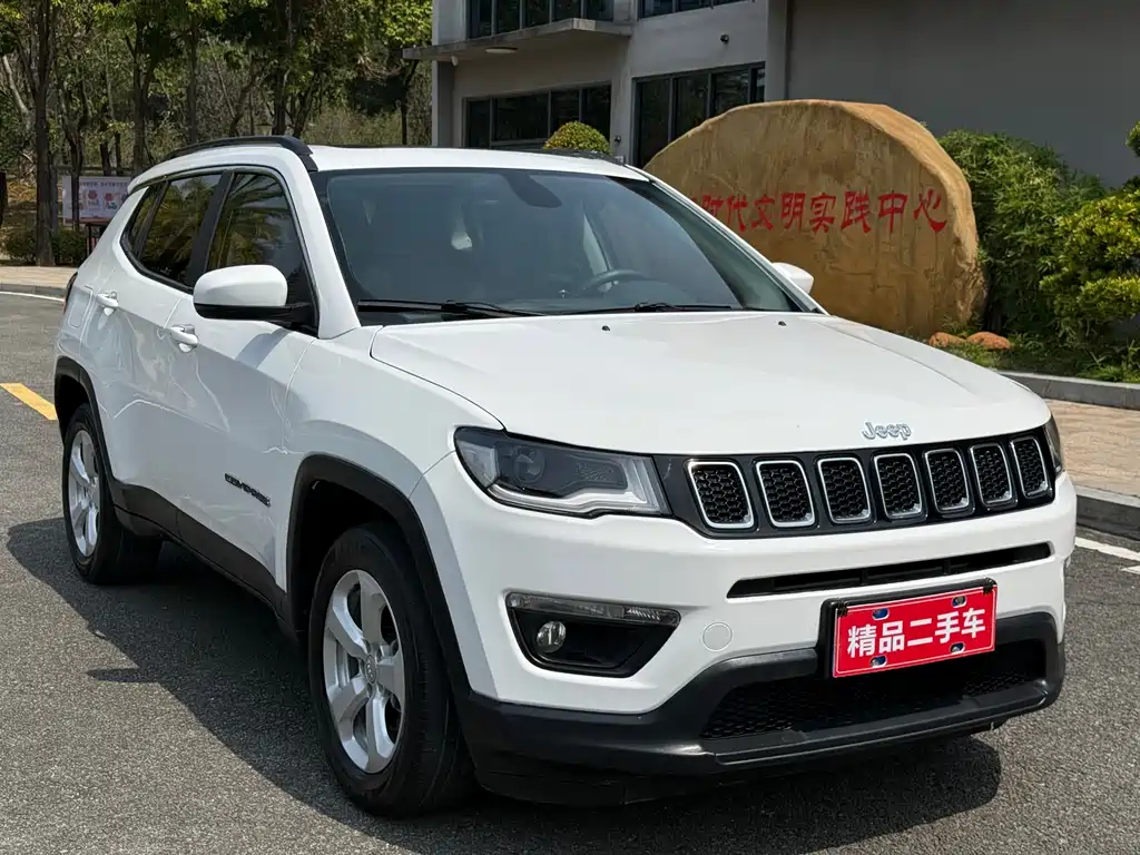 Jeep Compass 2017 — фото 3
