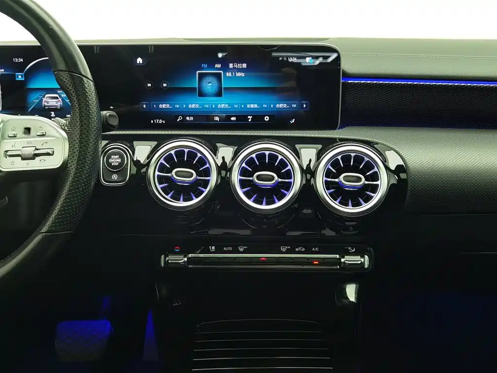 Mercedes-Benz A-Class 2020 — фото 12