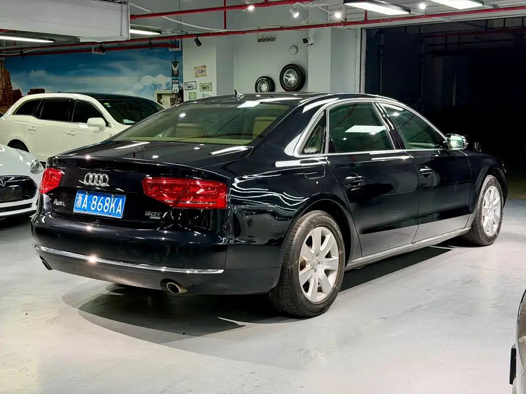 Audi A8 2011