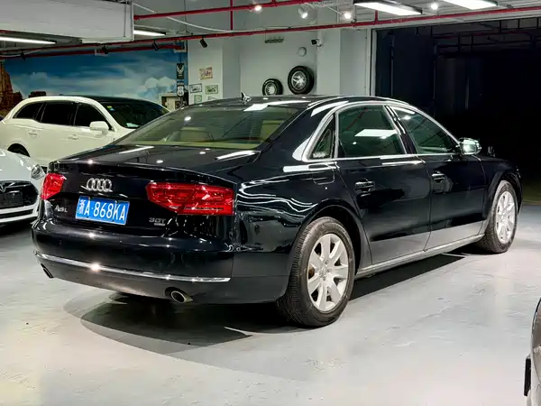Audi A8 2011