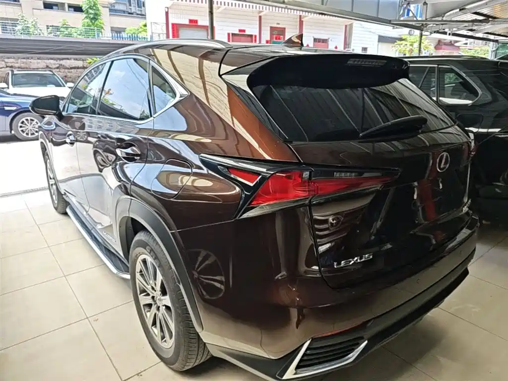 Lexus NX 2019 — фото 5