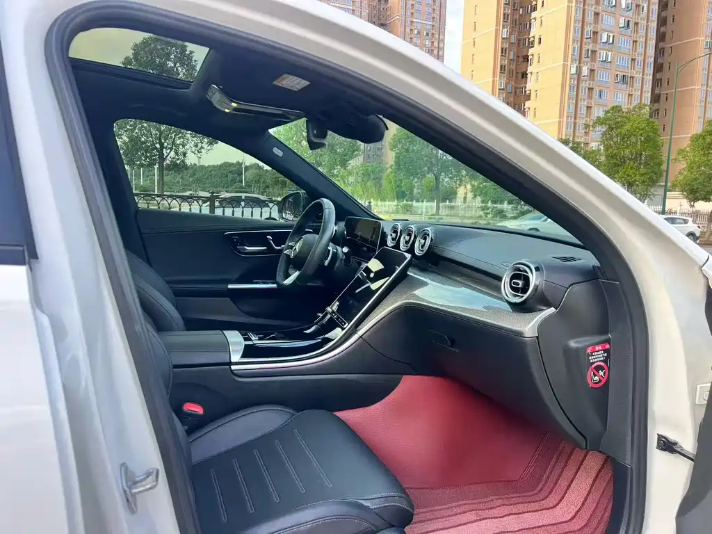 Mercedes-Benz C-Class 2023