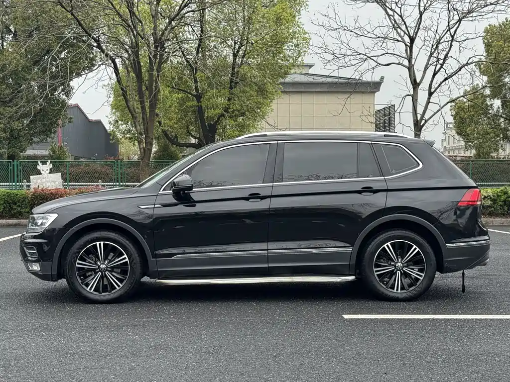 Volkswagen Tiguan L 2021 — фото 2