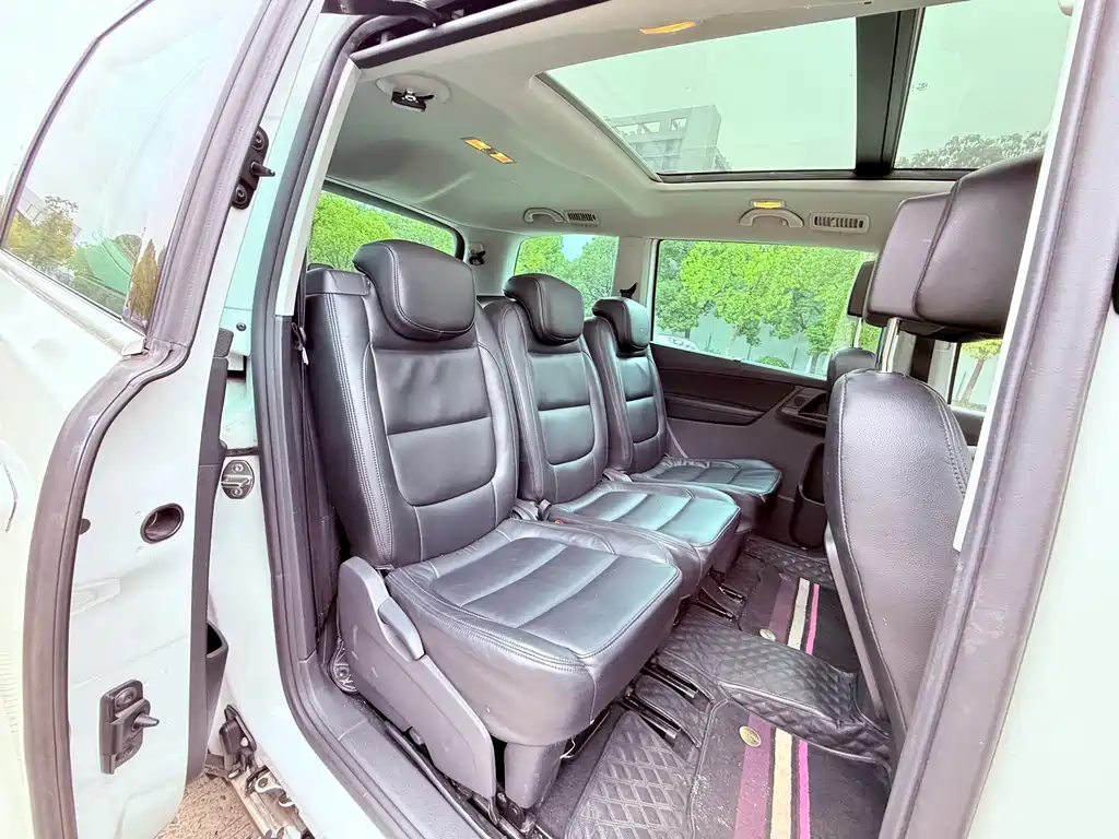 Volkswagen Sharan 2017 — фото 13