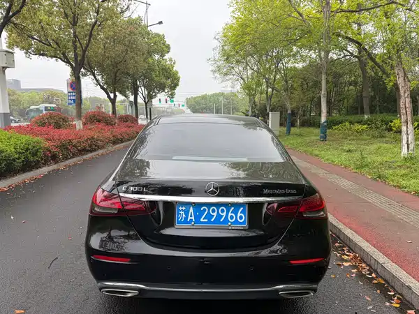 Mercedes-Benz E-Class 2022