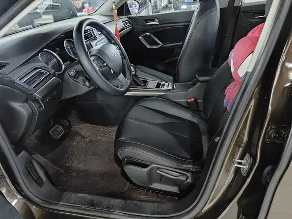Peugeot 408 2015