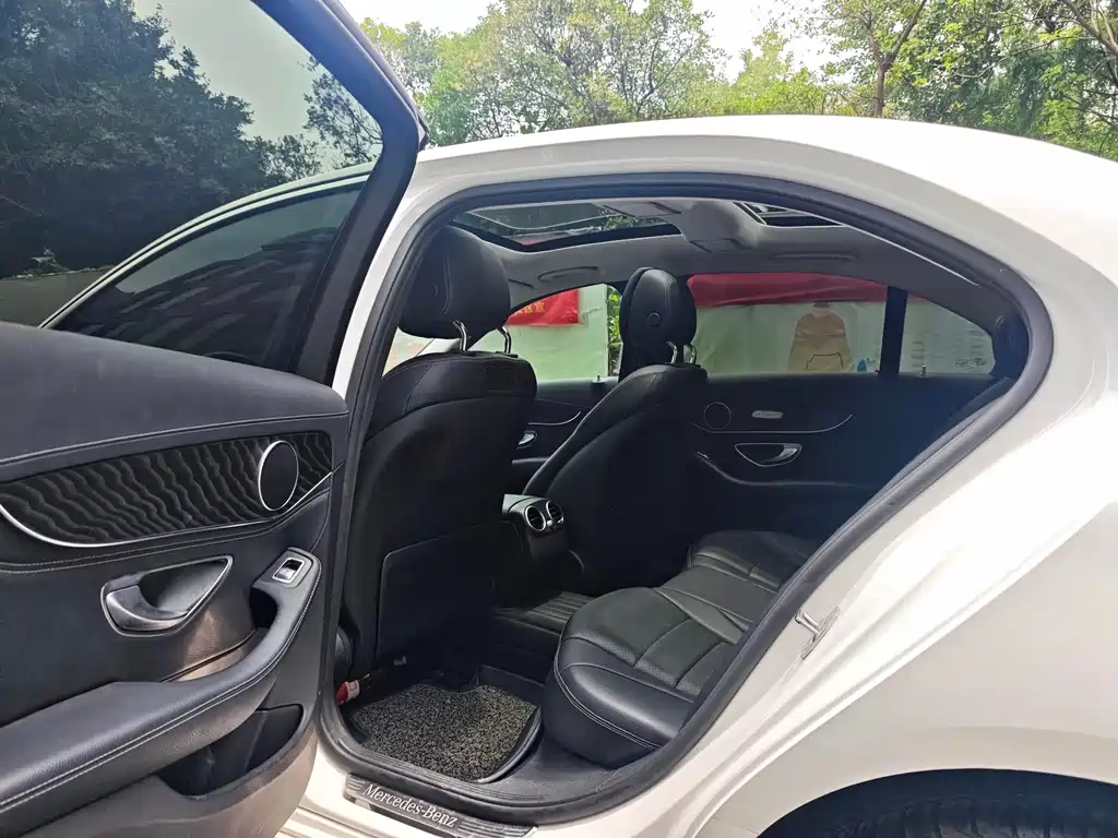 Mercedes-Benz C-Class 2018