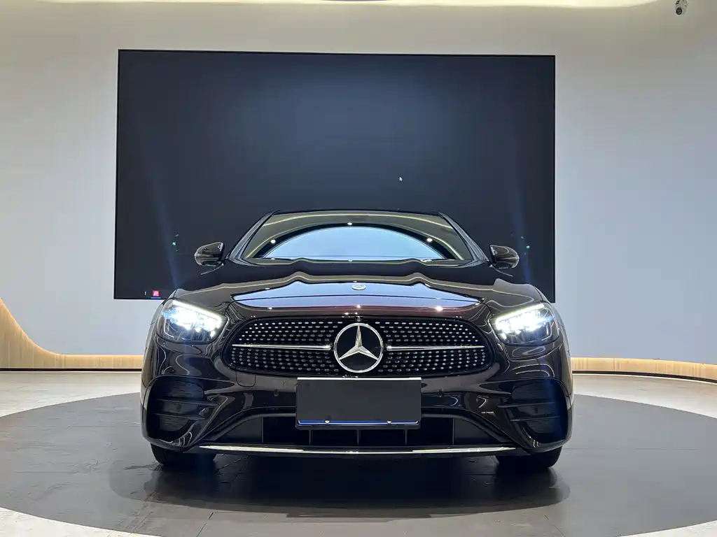 Mercedes-Benz E-Class 2023 — фото 3