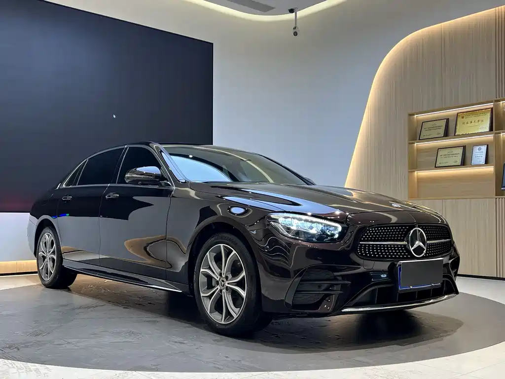 Mercedes-Benz E-Class 2023 — фото 2