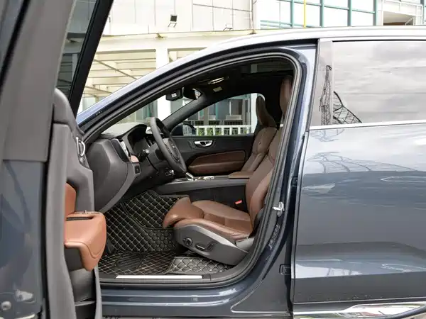 Volvo XC60 2023