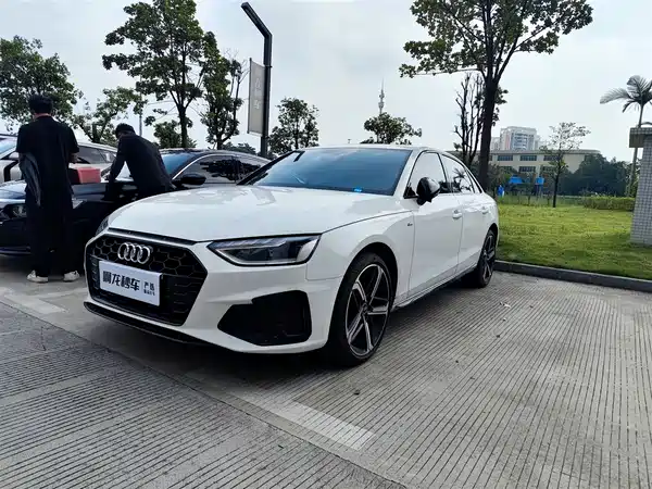 Audi A4L 2025
