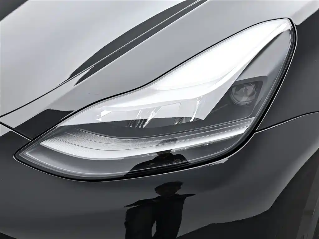 Tesla Model Y 2021 — фото 18