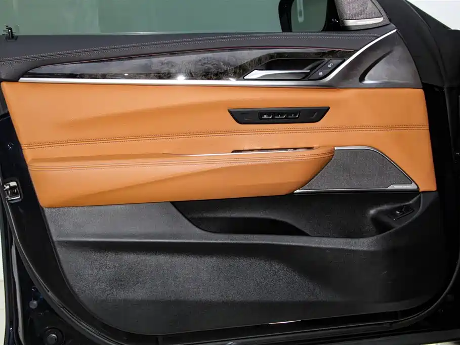 BMW 6 Series GT 2022 — фото 14