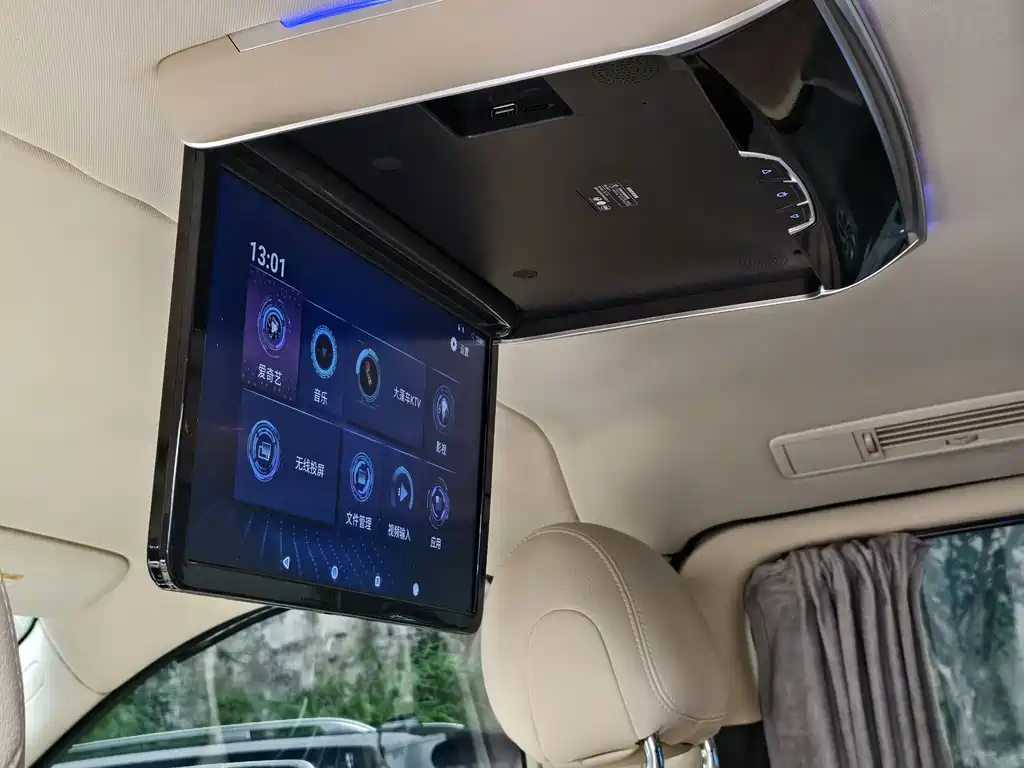 Mercedes-Benz Vito 2022 — фото 16
