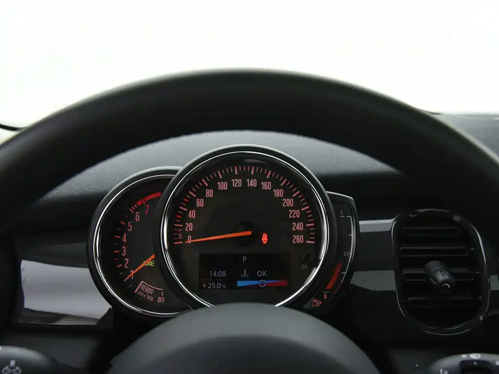 MINI MINI 2023