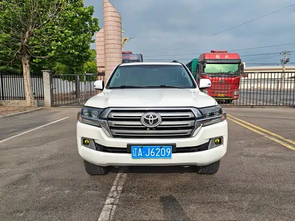 Toyota Land Cruiser 2012
