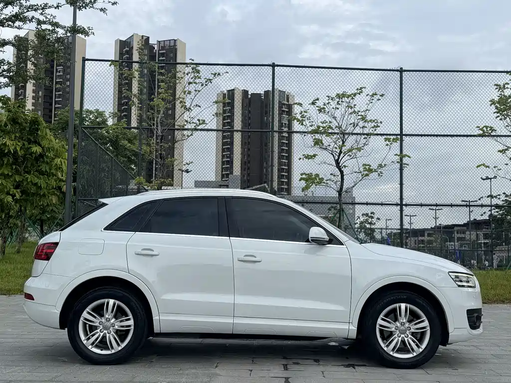 Audi Q3 2014