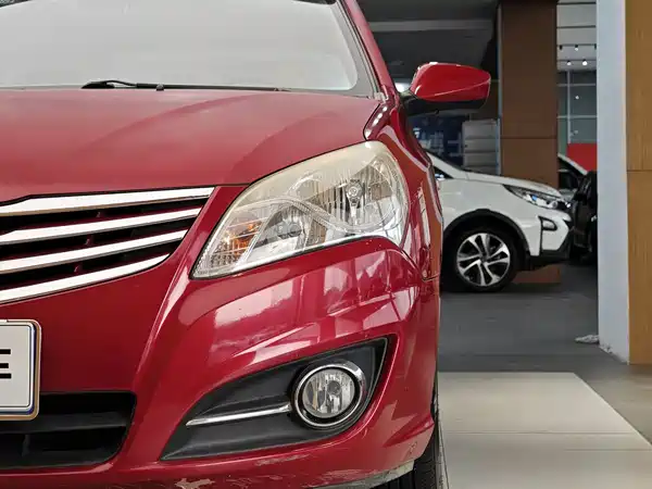 Hyundai Yuedong 2011