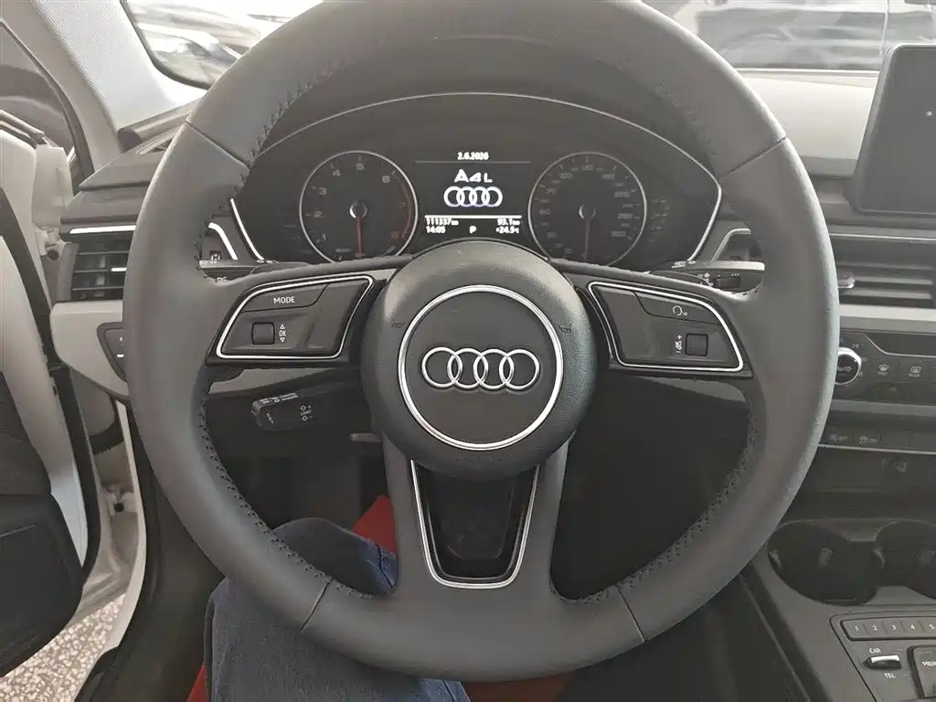 Audi A4L 2017 — фото 17