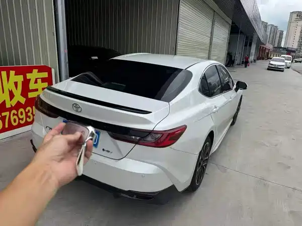 Toyota Camry 2025