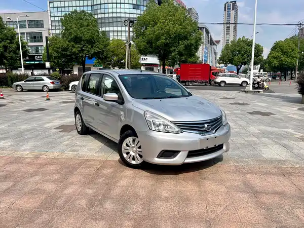 Nissan Livina 2017