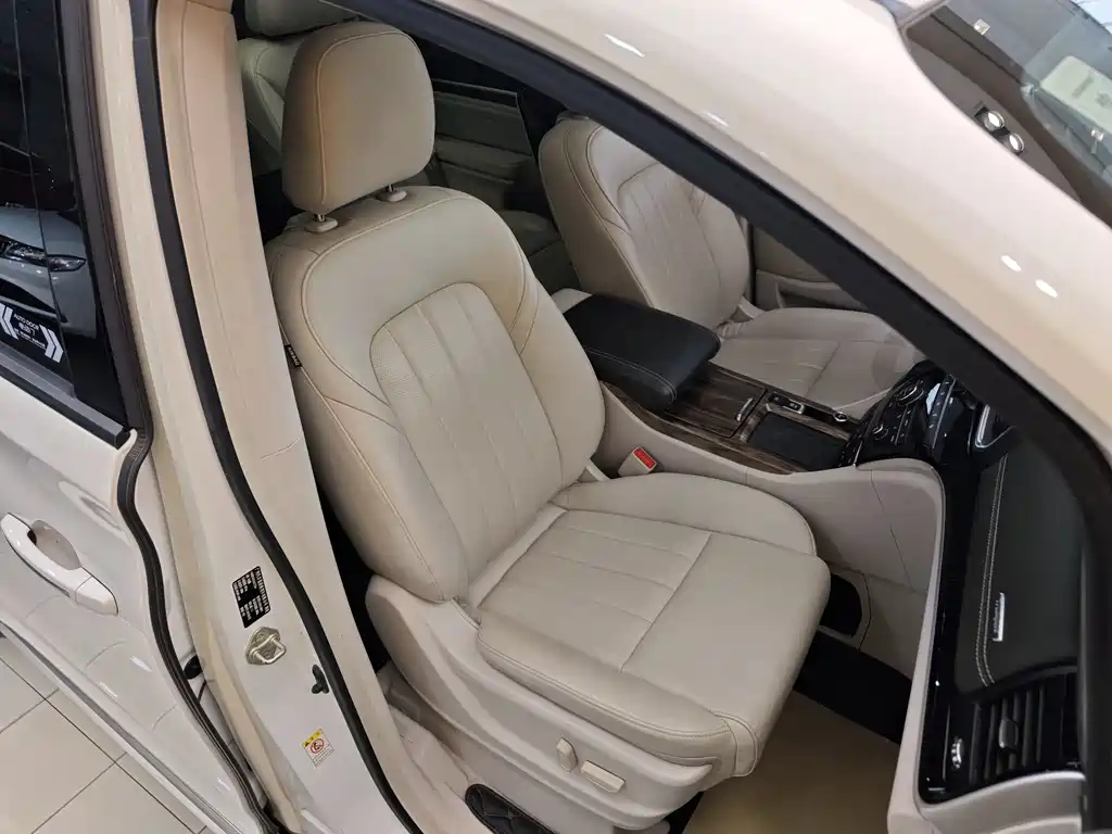 GAC Motor Trumpchi M8 2018 — фото 36