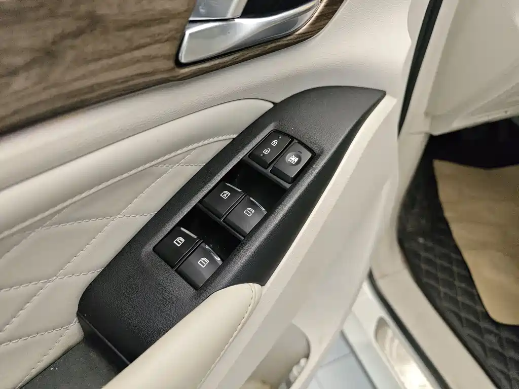 GAC Motor Trumpchi M8 2018 — фото 10