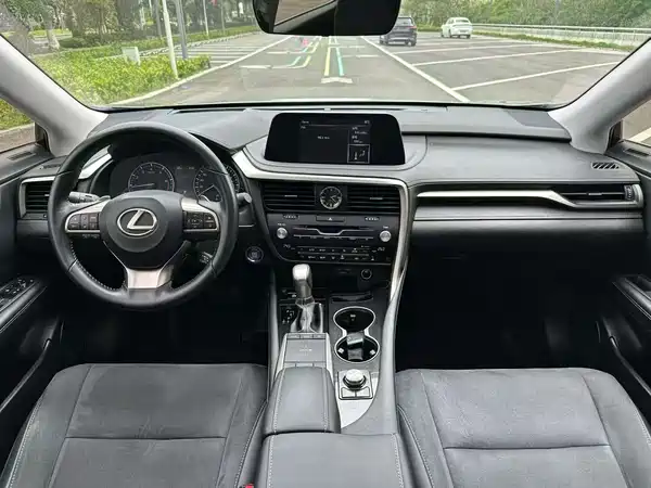 Lexus RX 2022