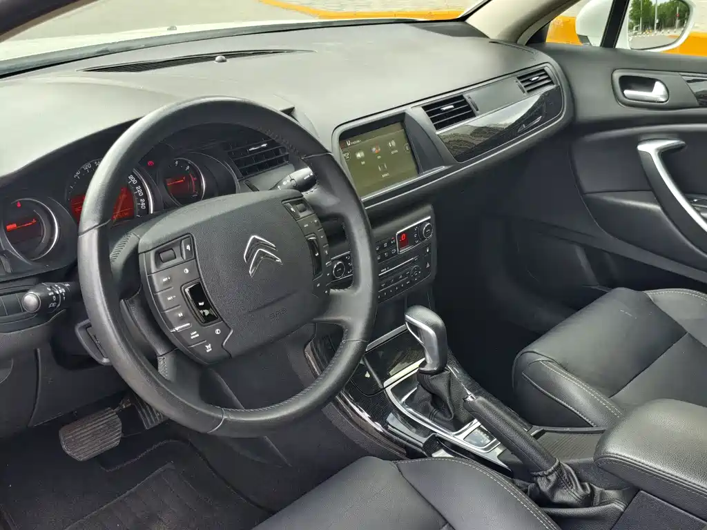 Citroën C5 2015 — фото 9