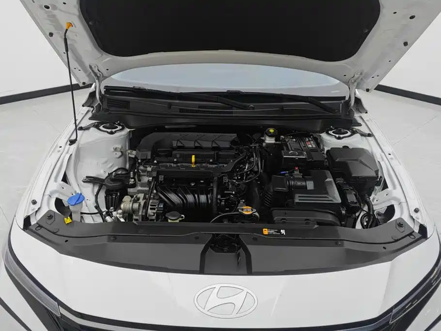 Hyundai Elantra 2024 — фото 10