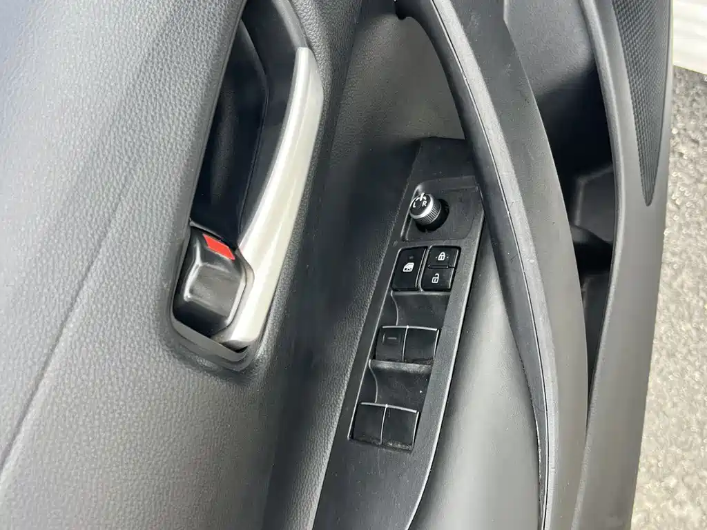 Toyota Corolla 2022 — фото 10
