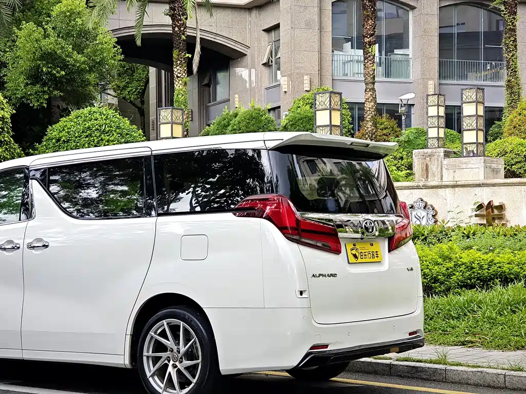 Toyota Alphard 2019 — фото 22