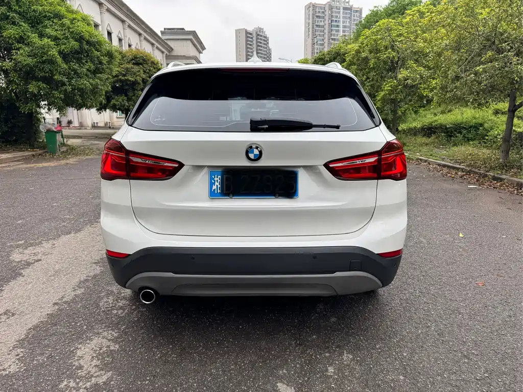 BMW X1 2017 — фото 8