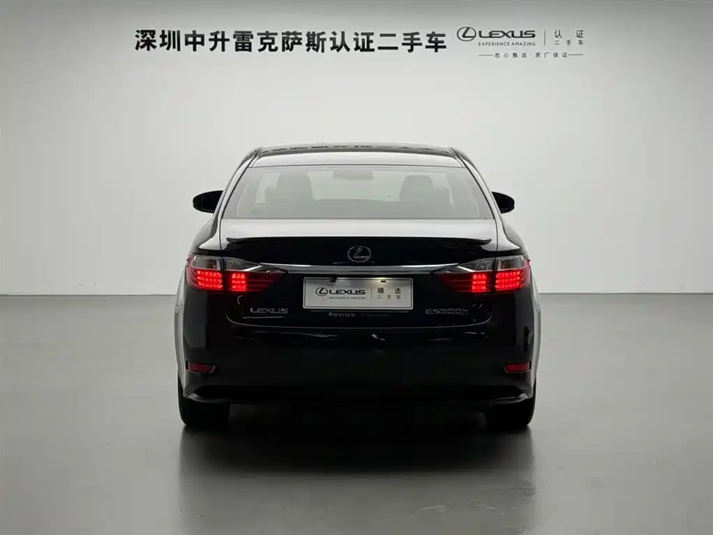 Lexus ES 2014 — фото 17