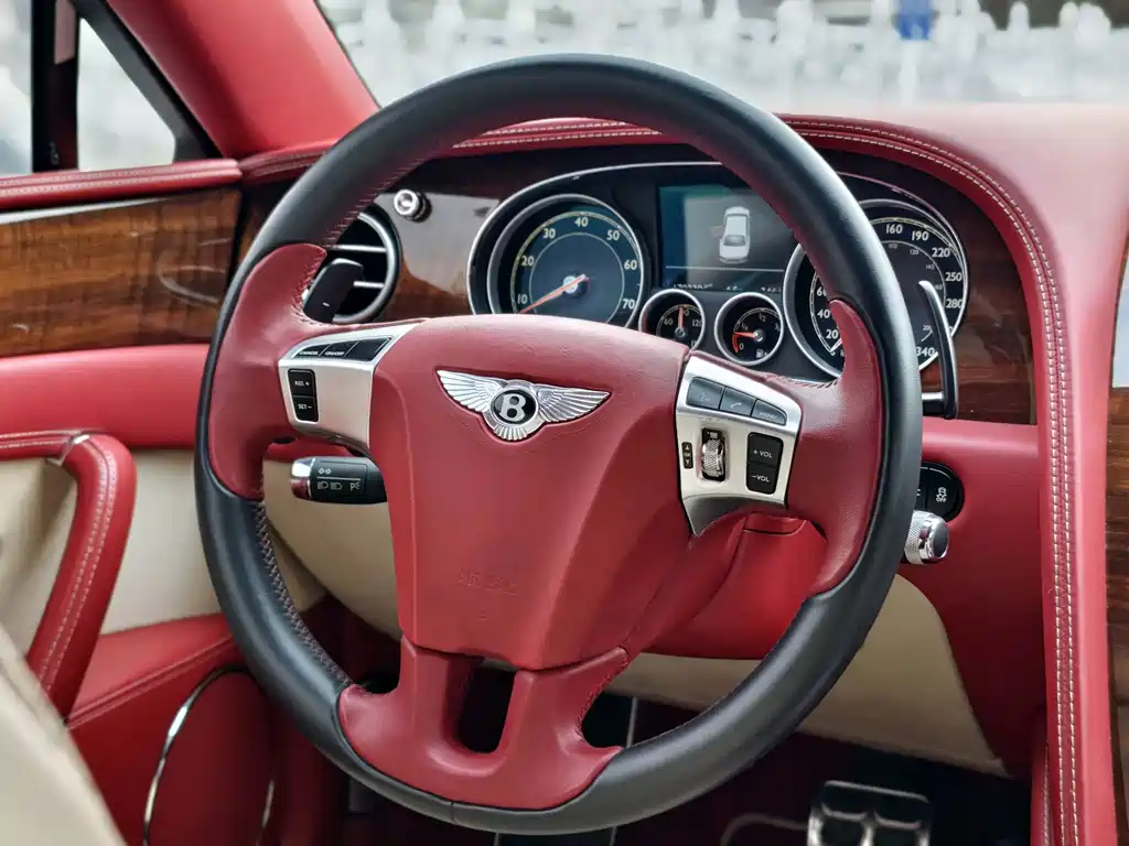 Bentley Flying Spur 2016 — фото 22