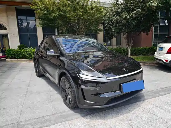 Tesla Model Y 2026