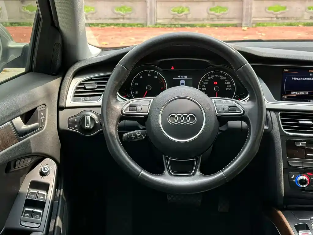 Audi A4L 2016 — фото 10