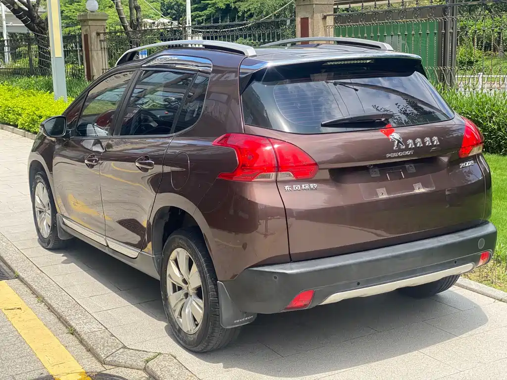 Peugeot 2008 2015