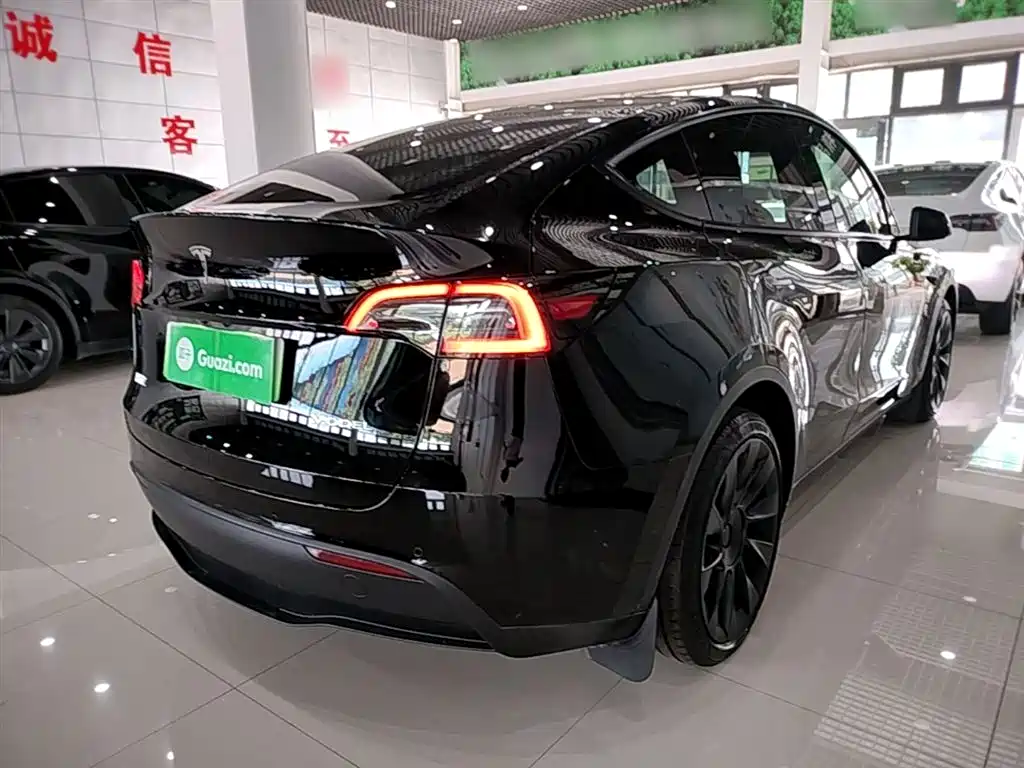 Tesla Model Y 2021 — фото 7