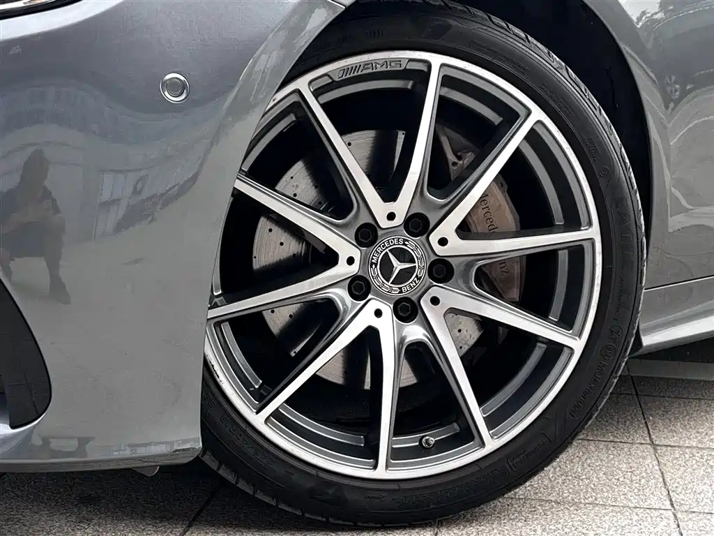 Mercedes-Benz E-Class 2023