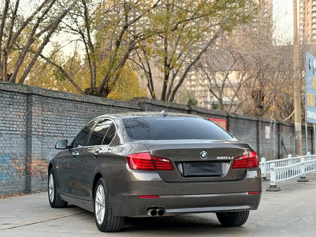 BMW 5 Series 2013 — фото 10