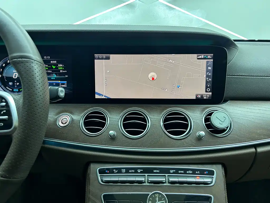 Mercedes-Benz E-Class 2019 — фото 12