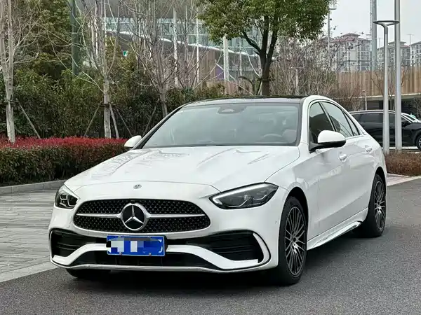 Mercedes-Benz C-Class 2024