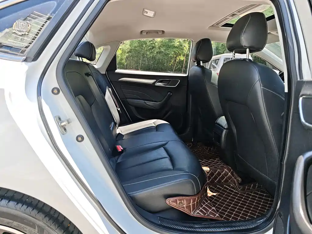 Roewe i6 Classic 2018 — фото 12