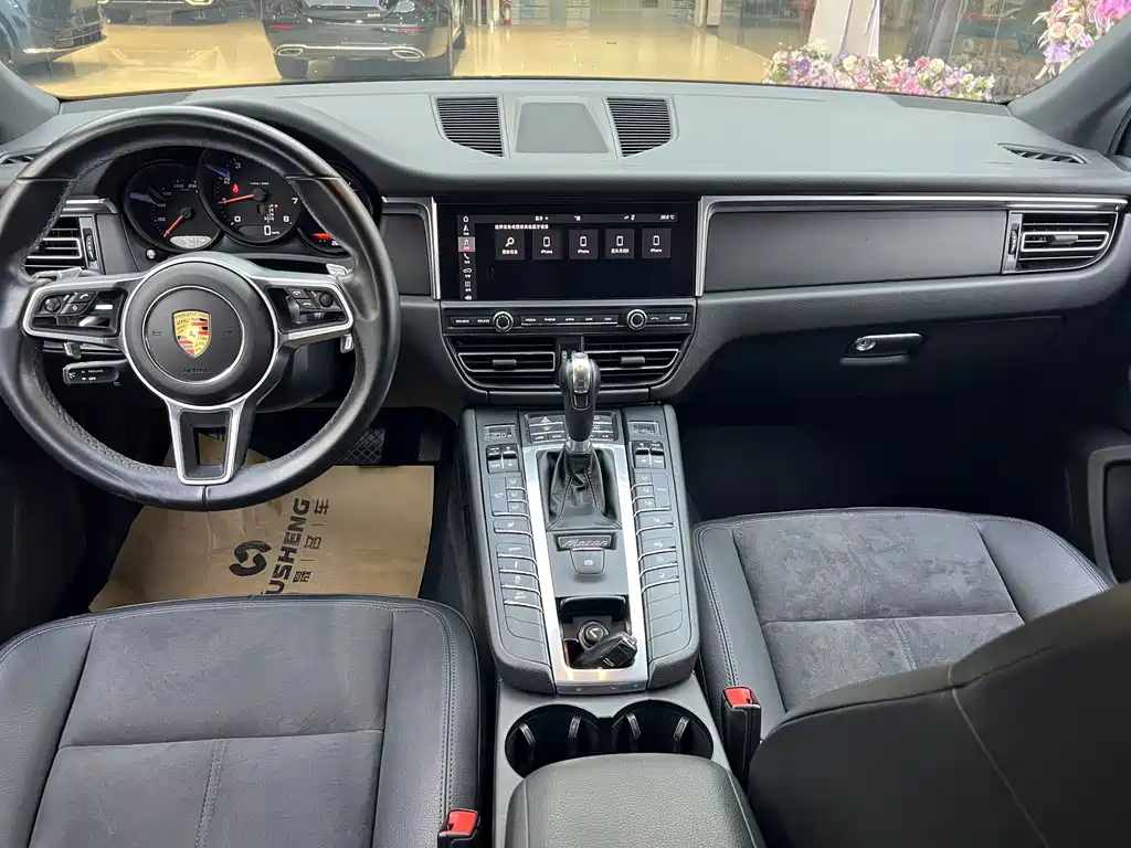 Porsche Macan 2019 — фото 9