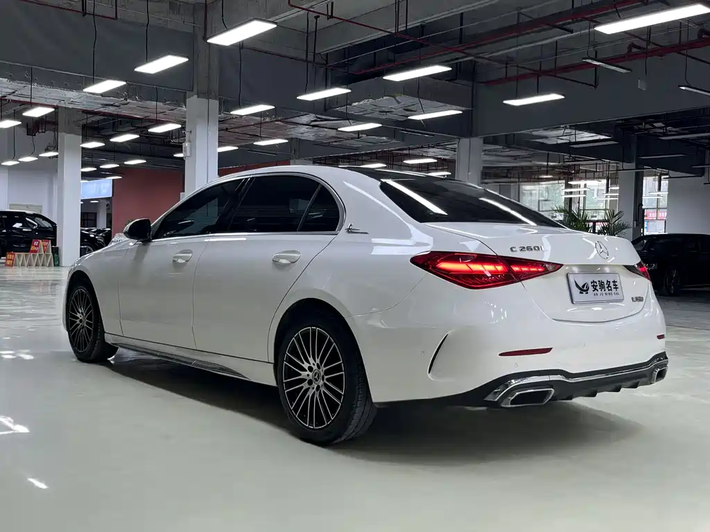 Mercedes-Benz C-Class 2023 — фото 4