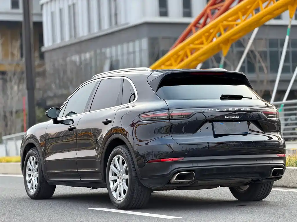 Porsche Cayenne 2018 — фото 9