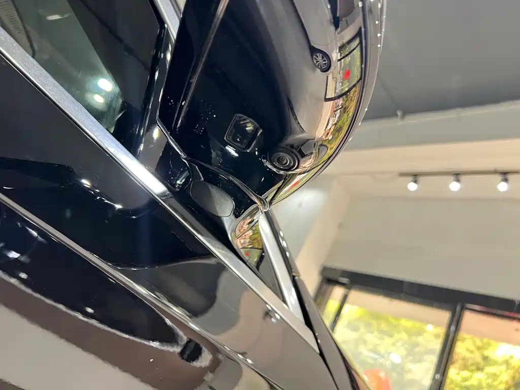 Mercedes-Benz E-Class 2019 — фото 12