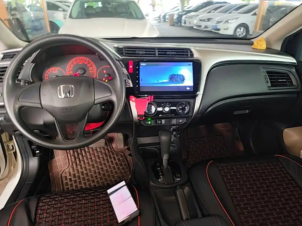 Honda City 2017 — фото 10